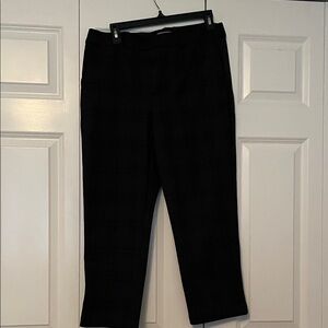 Wit & Wisdom Wonen’s Black Checkered Pants cropped